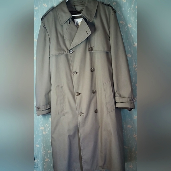 London Fog Men's Double-Breasted Trench Coat - Olive Like New